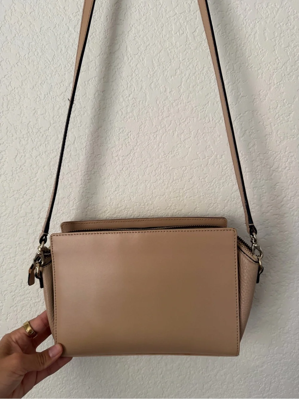 Kate Spade Beige Black Hadley Street Adelia 100% LEATHER Crossbody Messenger Bag - Picture 5 of 10